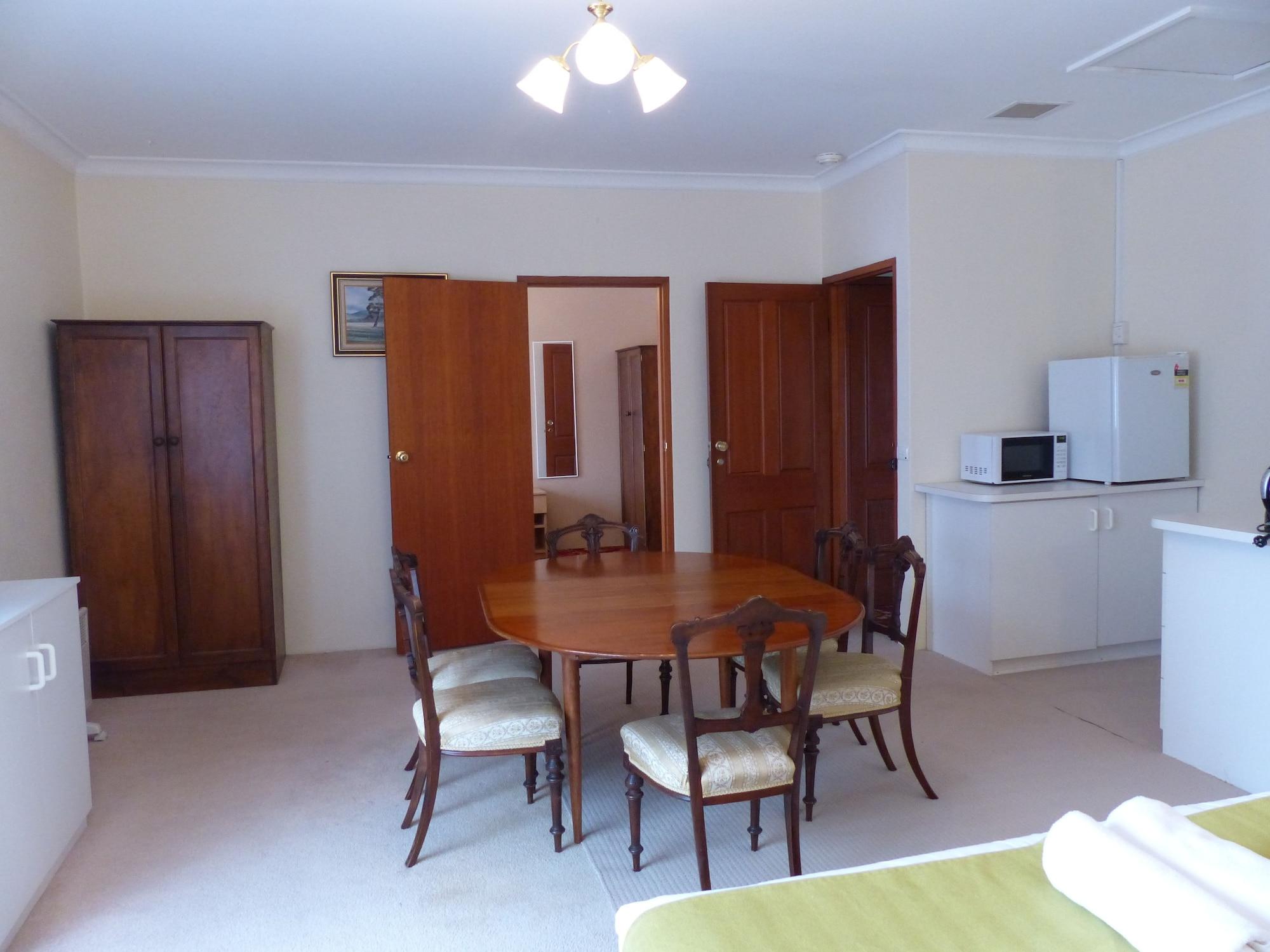 Meramie Motor Inn Олбери Экстерьер фото