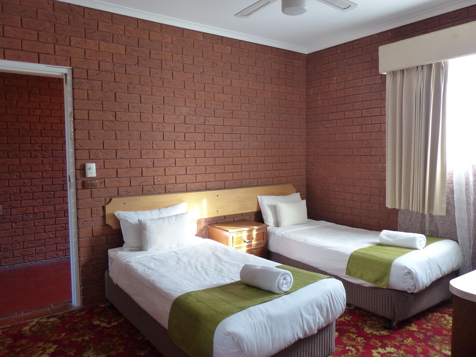 Meramie Motor Inn Олбери Экстерьер фото
