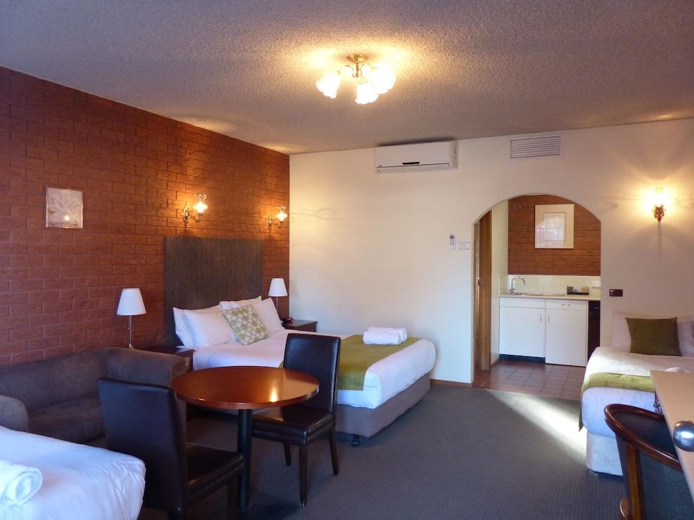 Meramie Motor Inn Олбери Экстерьер фото