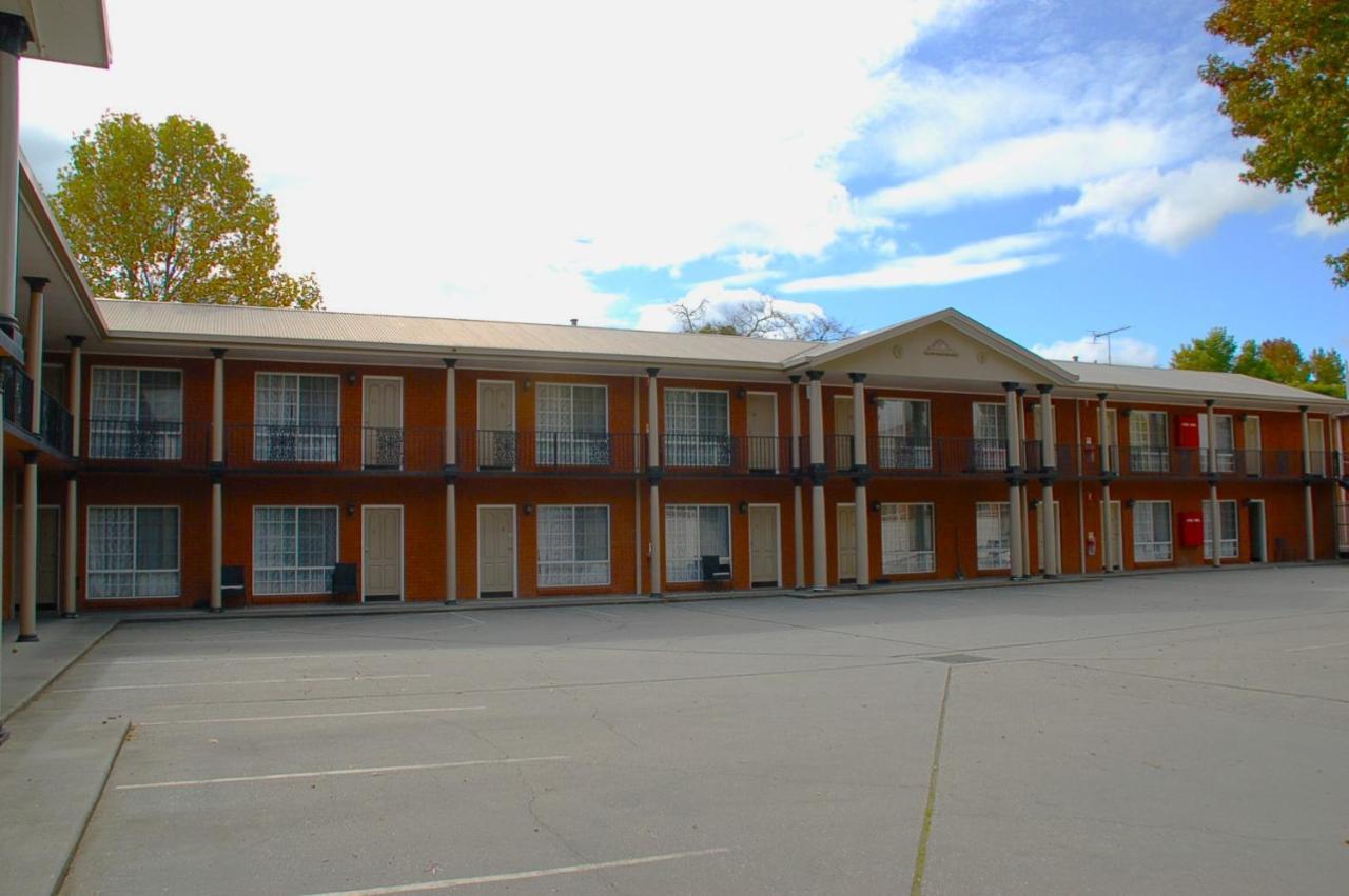 Meramie Motor Inn Олбери Экстерьер фото