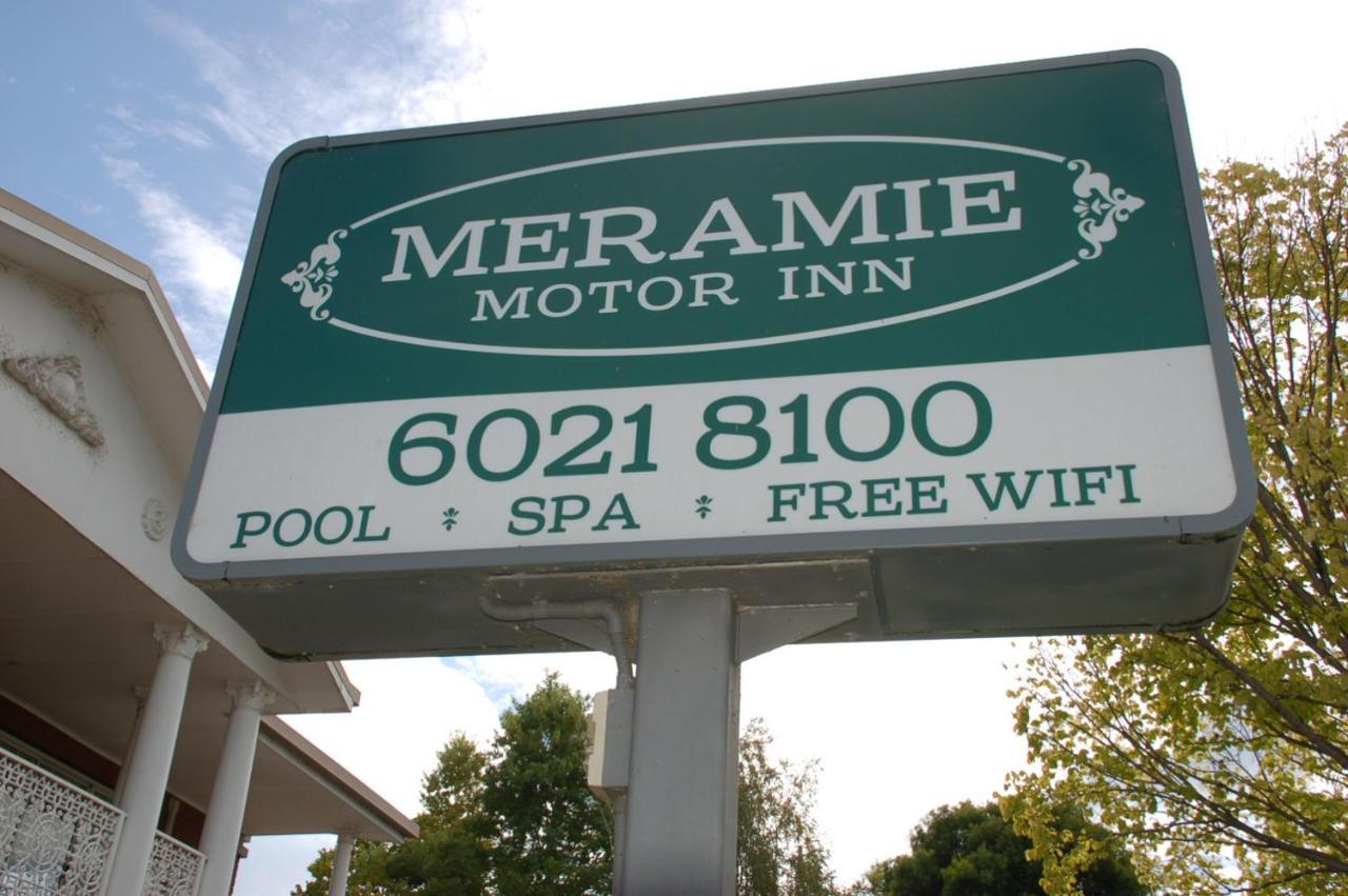 Meramie Motor Inn Олбери Экстерьер фото